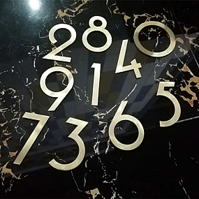 Латунные цифры размером 640х670х10мм с подсветкой 